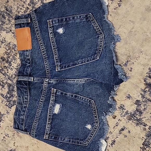 Breshka sz 4 short - Picture 3 of 4